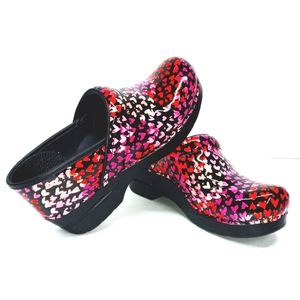 Dansko Size 39 Hearts Pink Red Great Condition